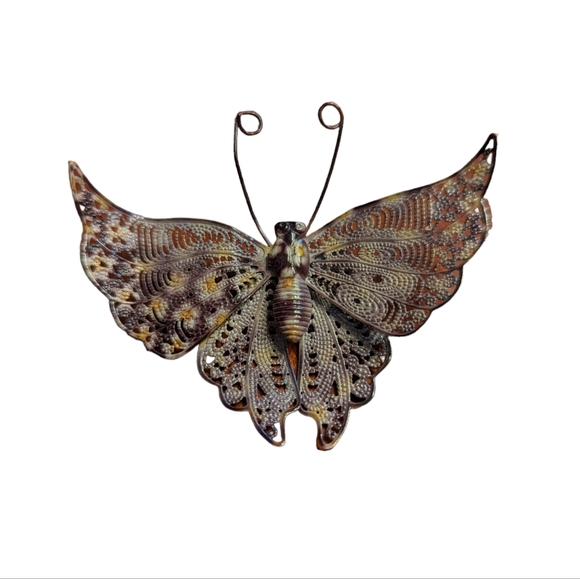Lightweight Metal Vintage Butterfly Brooch Pin - Picture 1 of 3